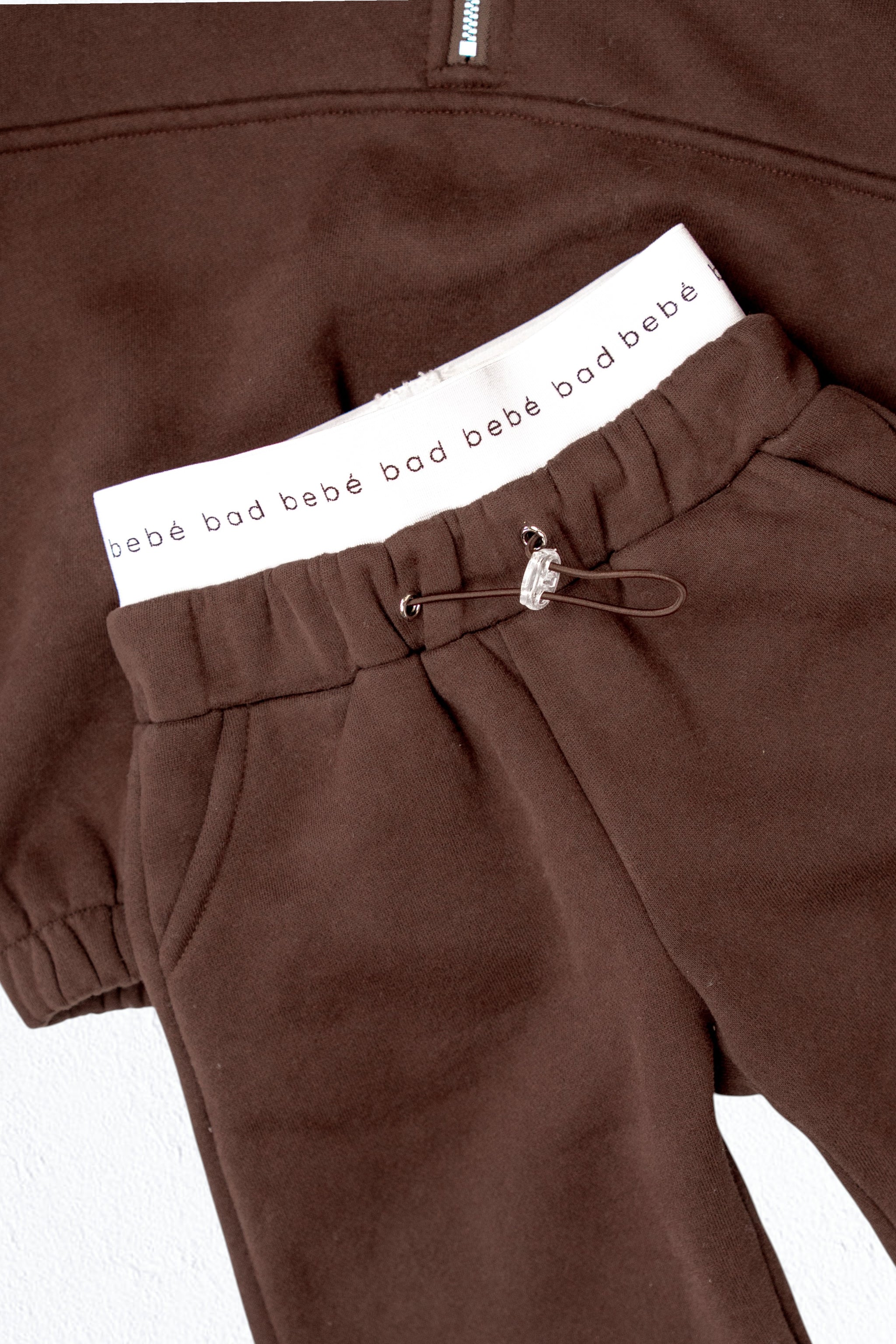 TIME OUT TRACKSUIT - CHOCOLATE